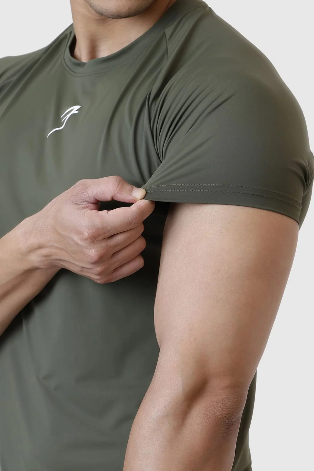 Bare Nylon T-shirt Olive - Image 4