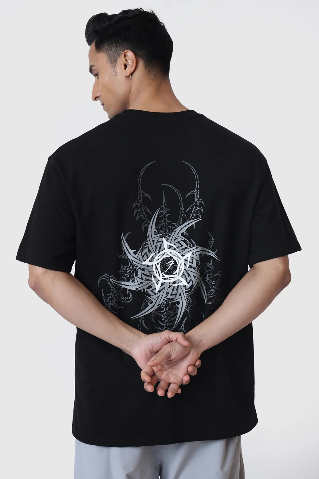 Dark Web Oversized T-shirt Black - Image 6