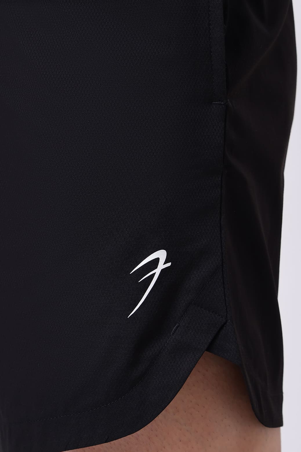 Edge Shorts Black - Image 4