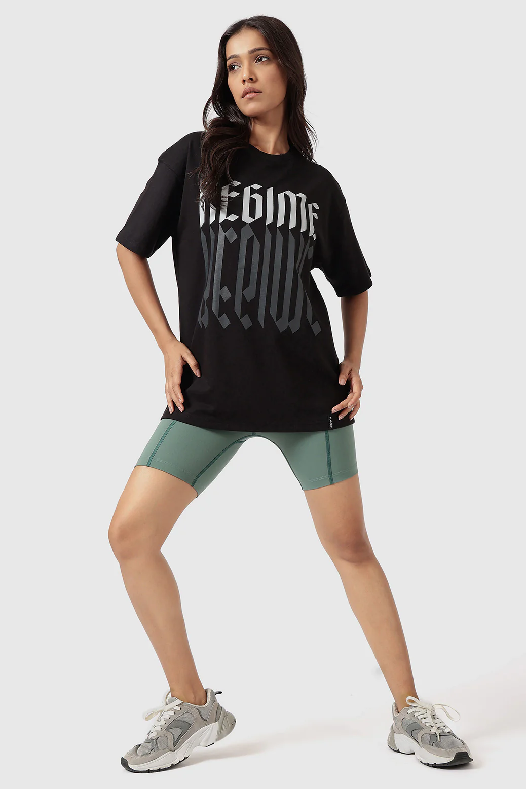 Regime Oversized T-shirts Black - Image 2