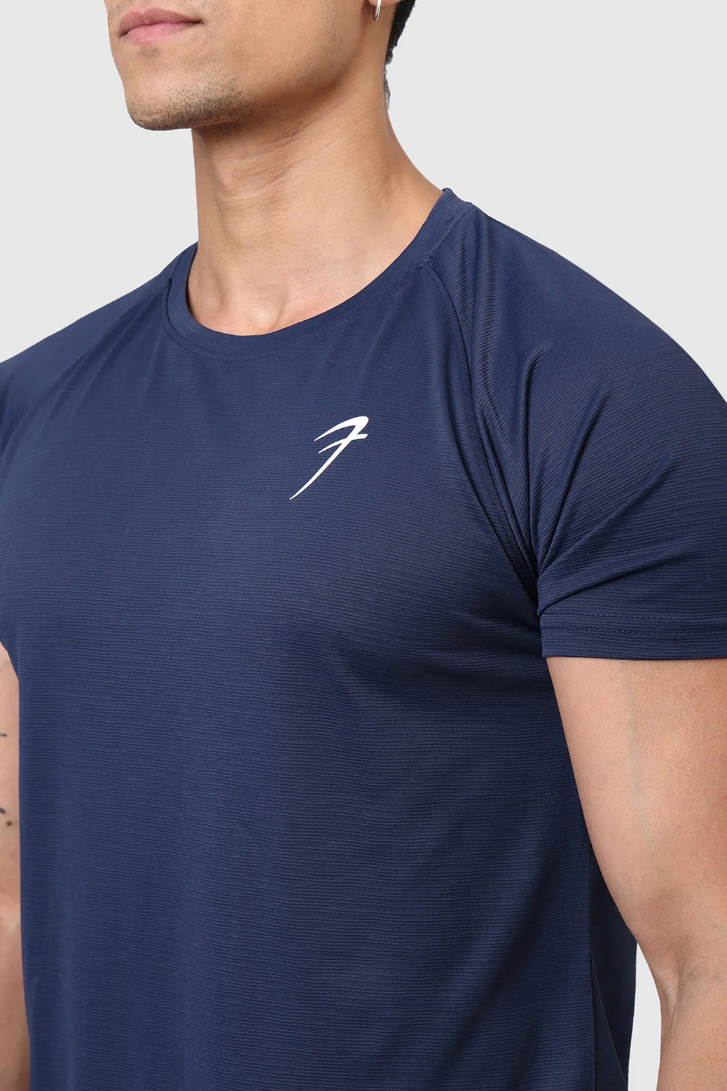 Rogue T-shirt Navy - Image 4